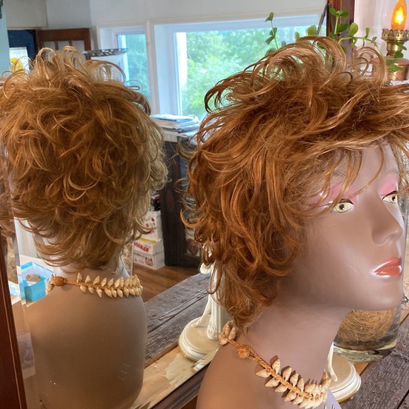 Wig - Picture 14 of 14